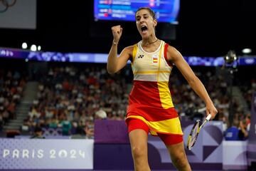 Carolina Marín celebra uno de sus puntos contra Beiwen Zhang.