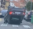 Cansado de esperar: así se vengó un vecino contra el coche que le impedía salir del garaje