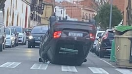 Cansado de esperar: así se vengó un vecino contra el coche que le impedía salir del garaje