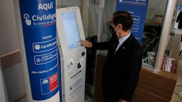 Santiago, 5 mayo 2021
El ministro de Justicia, Hernán Larraín inaugura Tótem de Autoatención en la ex Posta Central, que entrega una serie de trámites gratuitos.
Marcelo Hernandez/Atonchile