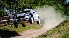 Ott Tanak, volando en el Rally de Polonia.