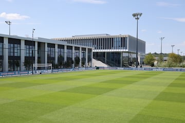 Vista de los campos de fútbol para el entrenamiento. 