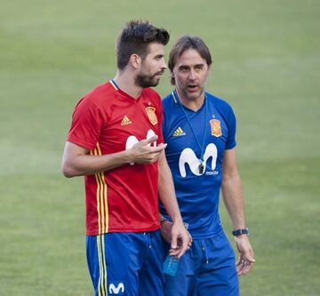 Julen Lopetegui y Gerard Piqué.