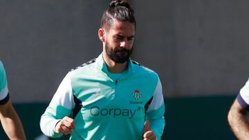 Isco, durante el entrenamiento con el Betis el miércoles.