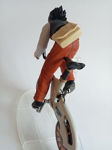 Figura de Gohan en bicicleta por Banpresto