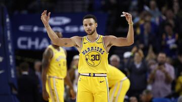 OAKLAND, CA - OCTOBER 24: Stephen Curry #30 of the Golden State Warriors reacts to the crowd chanting "MVP" during their game against the Washington Wizards at ORACLE Arena on October 24, 2018 in Oakland, California. Curry finished the game with 51 points. NOTE TO USER: User expressly acknowledges and agrees that, by downloading and or using this photograph, User is consenting to the terms and conditions of the Getty Images License Agreement. Ezra Shaw/Getty Images/AFP
== FOR NEWSPAPERS, INTERNET, TELCOS & TELEVISION USE ONLY ==