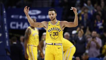 OAKLAND, CA - OCTOBER 24: Stephen Curry #30 of the Golden State Warriors reacts to the crowd chanting &quot;MVP&quot; during their game against the Washington Wizards at ORACLE Arena on October 24, 2018 in Oakland, California. Curry finished the game with 51 points. NOTE TO USER: User expressly acknowledges and agrees that, by downloading and or using this photograph, User is consenting to the terms and conditions of the Getty Images License Agreement.   Ezra Shaw/Getty Images/AFP
 == FOR NEWSPAPERS, INTERNET, TELCOS &amp; TELEVISION USE ONLY ==