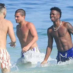 Vinicius, de la playa a la batalla
