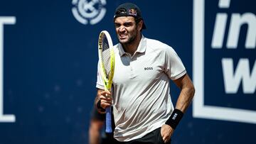 Matteo Berrettini, en su partido contra Hugo Gaston en Kitzbuhel.