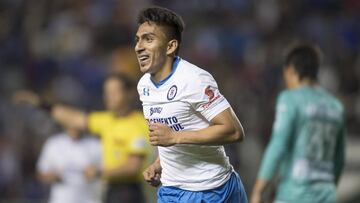 Action photo during the match Leon vs Cruz Azul, Corresponding of the knockout stages of the Copa MX CORONA of the Clausura 2017 Tournament, in the Leon Nou Camp Stadium
Foto de accion durante el partido Leon vs Cruz Azul, Correspondiente al partido de los Octavos de Final de la Copa CORONA MX del Torneo Clausura 2017, en el Estadio Leon Nou Camp, en la foto: Angel Mena celebra su gol
08/03/2017/MEXSPORT/Omar Martinez.