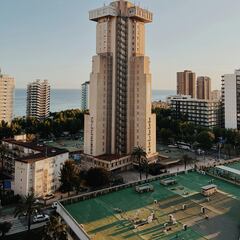 El alquiler de pisos para verano se desmadra en España: las zonas más caras y más baratas