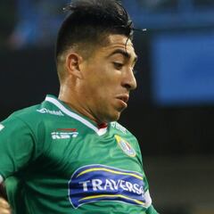 Riquelme lidera a Audax que vence a Curicó y avanza en Copa Chile