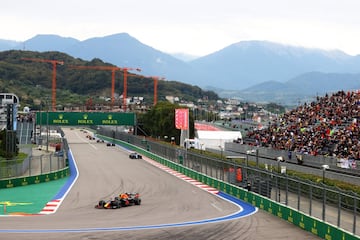 Las im¨¢genes de la 100? victoria de Hamilton en la F1