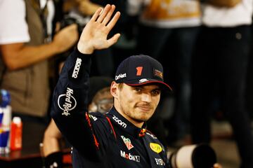 Alegría de Max Verstappen tras conseguir la pole en el GP de Bahréin.