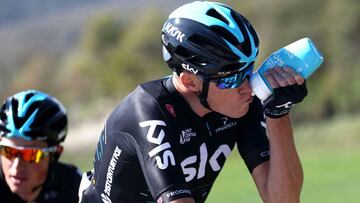 GRA238. CALELLA (BARCELONA), 20/03/2017.- El ciclista británico del Sky, Christopher Froome, durante la primera etapa de la Volta Ciclista a Cataluña que recorrió 178,900 km con salida y llegada en Calella. EFE/Toni Albir