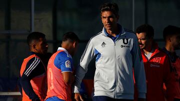 Futbol, Universidad de Chile vs Union Espanola.
Fecha 2, campeonato Nacional 2023.
El entrenador de Universidad de Chile Mauricio Pellegrino es fotografiado durante el partido de primera division contra Union Espanola disputado en el estadio Elias Figueroa de Valparaiso, Chile.
28/01/2023
Andres Pina/Photosport

Football, Universidad de Chile vs Union Espanola.
2nd turn, 2023 National Championship.
Universidad de Chile's head coach Mauricio Pellegrino is pictured during the first division match against Union Espanola at the Elias Figueroa stadium in Valparaiso, Chile.
28/01/2023
Andres Pina/Photosport