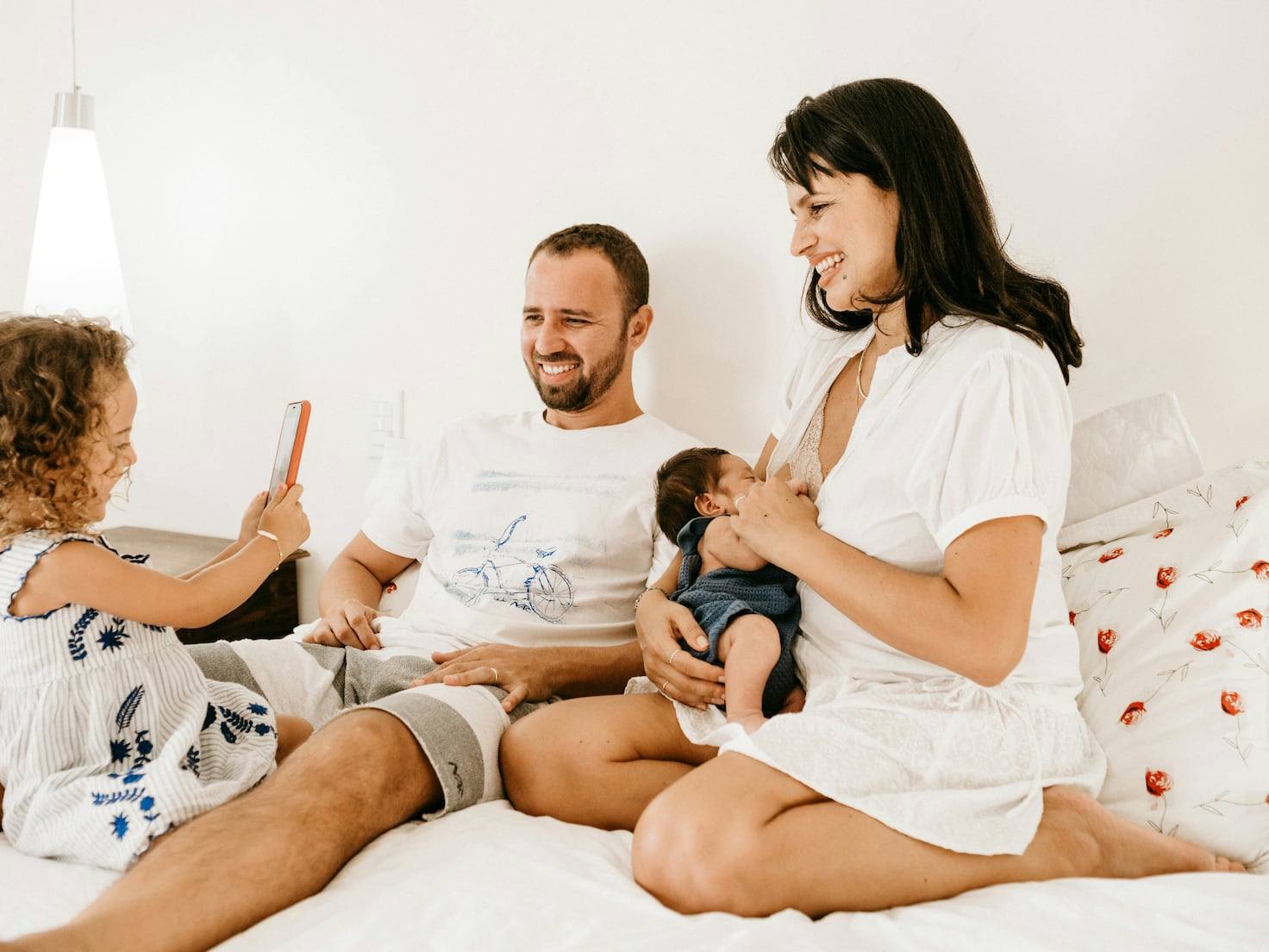 Entérate si te corresponde la nueva ayuda de la Seguridad Social a las familias con hijos nacidos después de 2007 3 Merca2.es Una iniciativa de la Seguridad Social