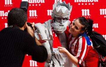 La gran familia rojiblanca disfrutó antes del partido de diversos actos dedicados a ellos en los alrededores del Calderón.