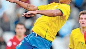 <b>SÓLO RUMORES. </b>Las posibilidades de que Luis Fabiano salga del Sevilla parecen mínimas, de momento.