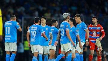 Soccer Football - Liga MX - Semi Final - First Leg - Cruz Azul v America - Estadio Olimpico Mexico 1968, Mexico City , Mexico - May 15, 2025 Cruz Azul players celebrate after the match REUTERS/Raquel Cunha