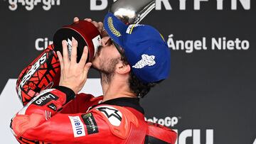 Francesco Bagnaia en el podio de Jerez.