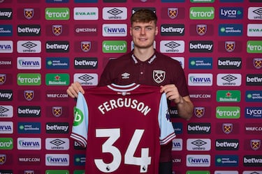 Último club: Brighton & Hove Albion | Nuevo club: West Ham United| Coste: Cesión.