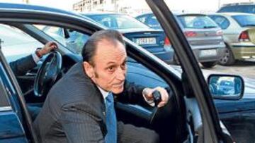 <b>ROTUNDO. </b>Manuel Ruiz de Lopera habló tras el descenso y ya se plantea el nuevo proyecto.