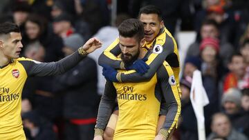 Wenger no descarta cambiar otra vez la posición de Alexis Sánchez