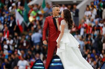 Robbie Williams y Aida Garifullina