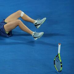 Third time lucky as Wozniacki ends slam wait and claims No.1 ranking