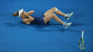 Third time lucky as Wozniacki ends slam wait and claims No.1 ranking