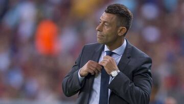 El técnico de Cruz Azul explicó que Leonel Miranda no había sido convocado en Xolos por indisciplina. En Tijuana tomarán cartas en el asunto por difundir tal información.