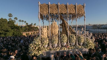 Sevilla está preparada para Semana Santa. La ciudad vive su semana grande, y las procesiones adquieren un gran protagonismo en dicho evento.