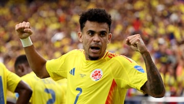 GLENDALE, ARIZONA - JULY 06: Luis Diaz of Colombia celebrates after scoring the team's third goal during the CONMEBOL Copa America 2024 quarter-final match between Colombia and Panama at State Farm Stadium on July 06, 2024 in Glendale, Arizona. Jamie Squire/Getty Images/AFP (Photo by JAMIE SQUIRE / GETTY IMAGES NORTH AMERICA / Getty Images via AFP)