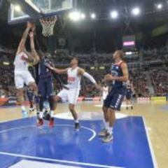 Bourousis (37 valoración) se 'venga' de un Madrid en apuros