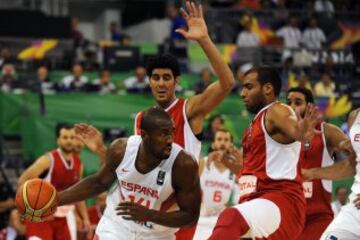 Serge Ibaka y Seif Samir.