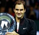 Federer se pasea ante Dimitrov y afianza el número uno