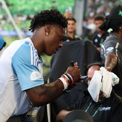 ‘Streamer’ supera a campeón del futbol mexicano en el Skills Challenge