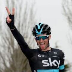 El holandés Poels (Sky) vence en Valls, pero nada cambia