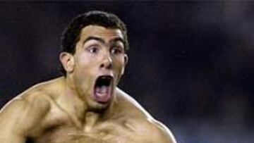 <b>PRETENDIDO.</b> Tevez es uno de los jugadores de Argentina con más ofertas encima de la mesa.