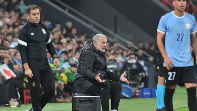 Tres jugadores de la Liga MX son convocados por Marcelo Bielsa y Uruguay para el duelo ante México.