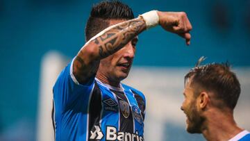 Los 2 notables pases gol de 'La Gata' Fernández en Gremio