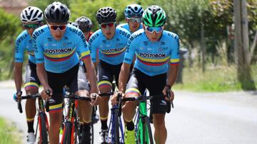 La promesas de ciclismo colombiano prepar&aacute;ndose para el Tour de L&#039;avenir