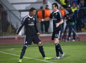 1-1. Cristiano Ronaldo celebra el gol del empate con Bale.