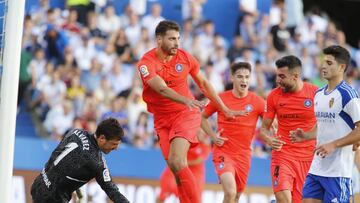 Bakis bate a Cristian Álvarez en el partido Real Zaragoza-Andorra (0-2).