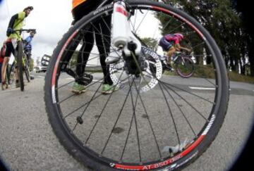 Un ciclista del equipo Lampre,durante la vigésimo primera y ultima etapa de la Vuelta Ciclista a España 2014, etapa con una contrareloj individual, con una distancia de 9,7 kilómetros.