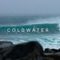 Cold Water Journal, el documental que recoge una expedición surfeando por Alaska