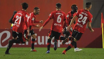 Lago Junior celebra el gol del Mallorca. 