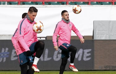 Entrenamiento del Atl¨¦tico de Madrid en el estadio del Lokomotiv de Mosc¨².