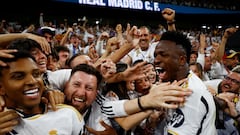 Vinicius y Rodrygo celebran el tercer gol blanco, obra de Bellingham.